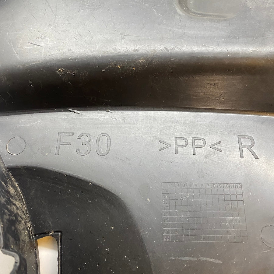 BMW F30 2013-2016 sağ çamurluk iç koruma parçası – plastik bakalit