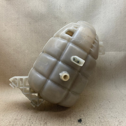 BMW 3 Su Genleşme Bidonu 1713764216001