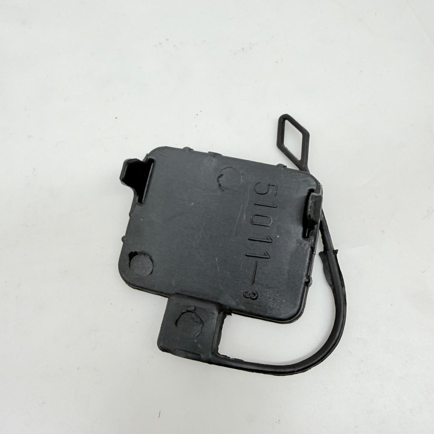 BMW 3 Serisi E90 Ön Tampon Çeki Kapağı 51117167575