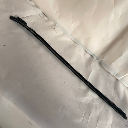 BMW 4 F36 Ön Cam Kenar Çıtası 5131 7285928