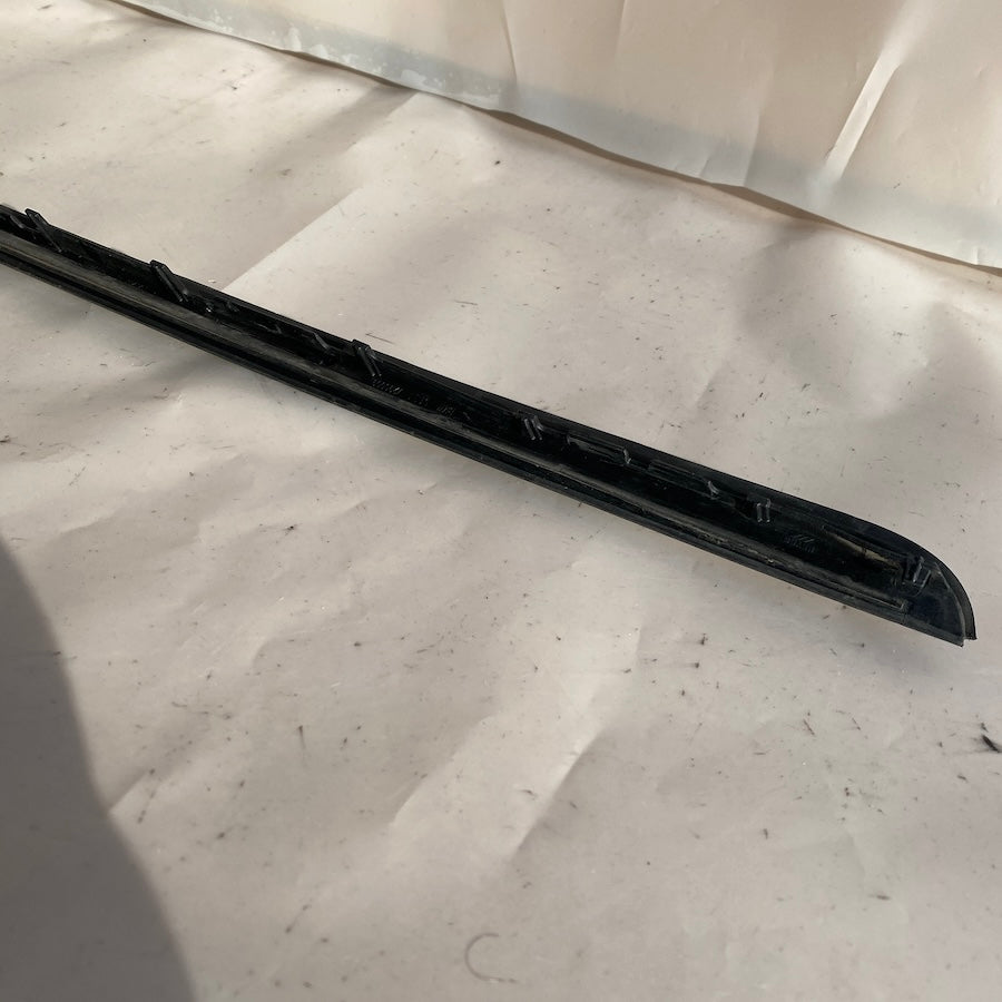 BMW 4 F36 Ön Cam Kenar Çıtası 5131 7285928