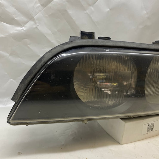 BMW 5 E39 Sol Far Halojen (İç Ayakları Kırık) Orijinal