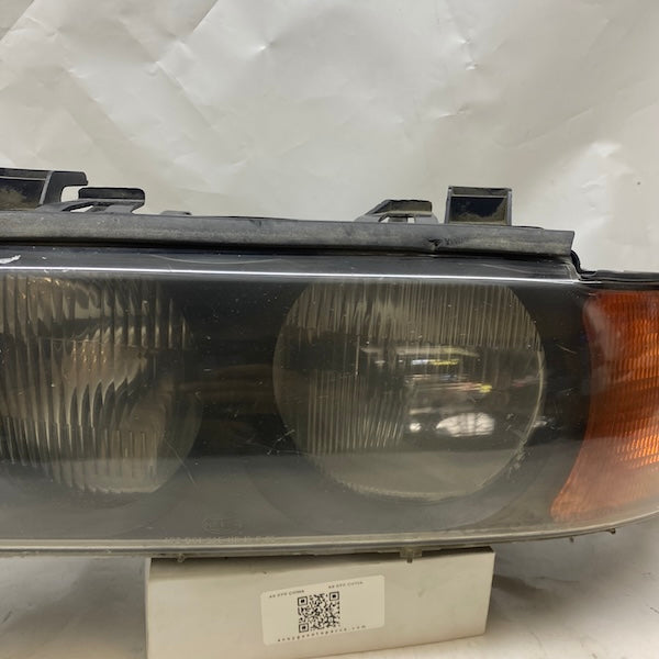 BMW 5 E39 Sol Far Halojen (İç Ayakları Kırık) Orijinal