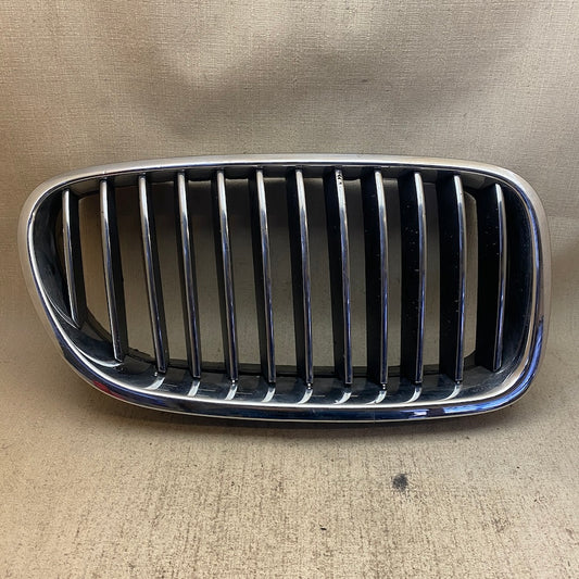 BMW 5 F10 F11 Ön Böbrek Izgarası 5113 7200727 En Uygun Oto Parça