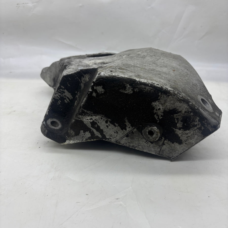 BMW 5 F10 Motor Bağlantı Braketi 2211-6793003-02 - En Uygun Oto Parça