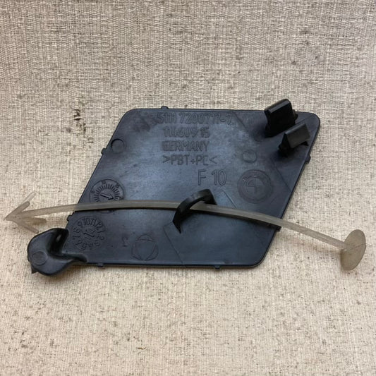 BMW 5 Serisi F10 Ön Tampon Çeki Demir Kapağı 51117200717 En Uygun Oto Parça