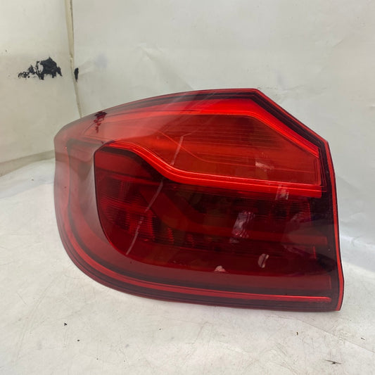 BMW 5 Serisi G30 Dış Stop Lambası 6321737464R/6321737463L 17-20