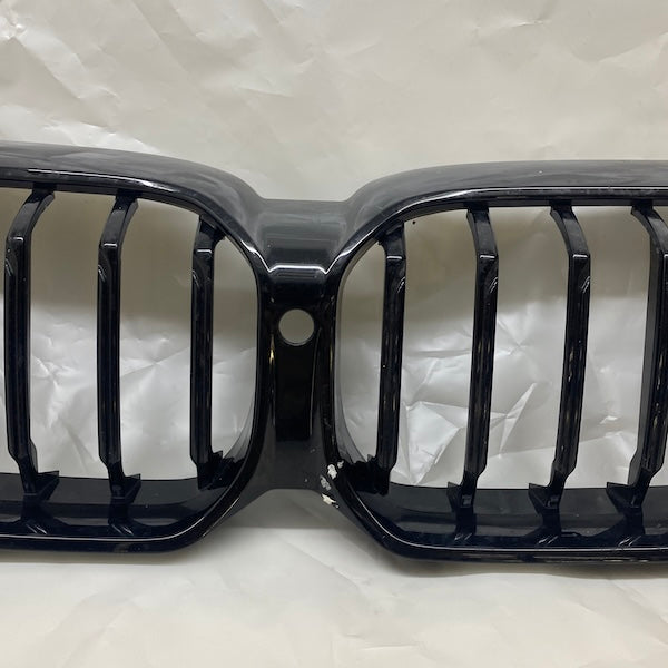 BMW 5 Serisi G30 LCI F90 Ön Panjur Kameralı 51129852283
