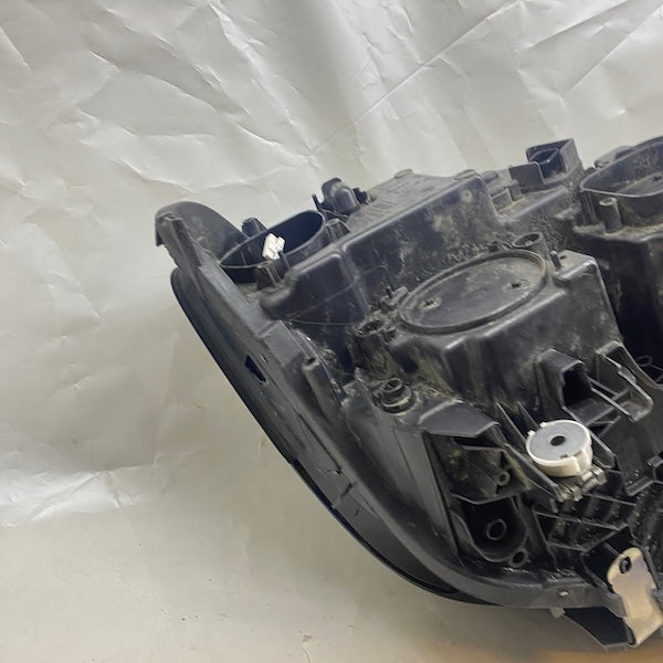 BMW 5 Serisi G30 LCI Sol Far Orijinal 5A388C7-04 En Uygun Oto Parça