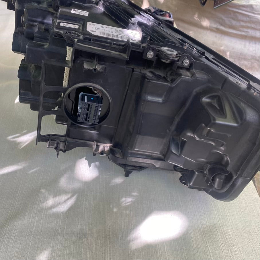 BMW 5 Serisi G30 LCI Sol Far Orijinal 5A388C7-04