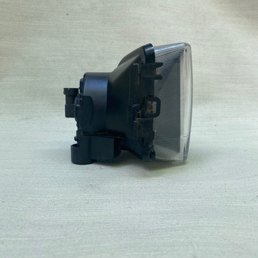 BMW 5 Serisi (F10) 520d/528i 2011 Sağ/Sol Sis Farı En Uygun Oto Parça