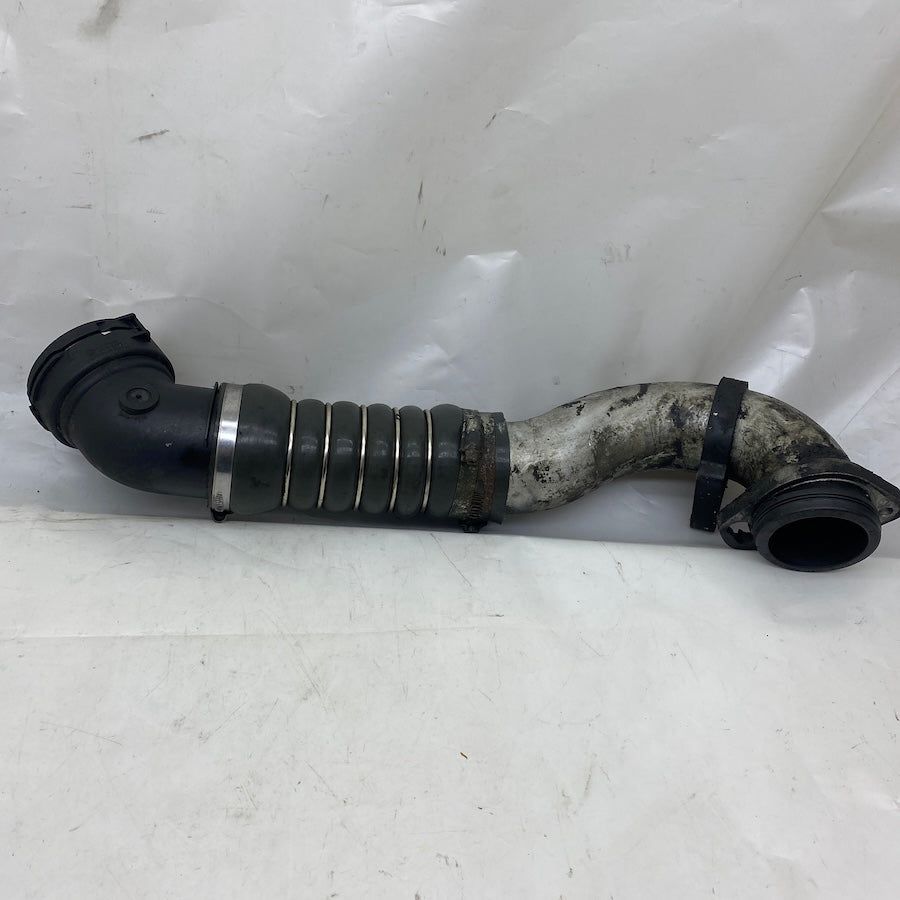 BMW 7 E65 3.0D Interkol Turbo Emiş Borusu 7796299