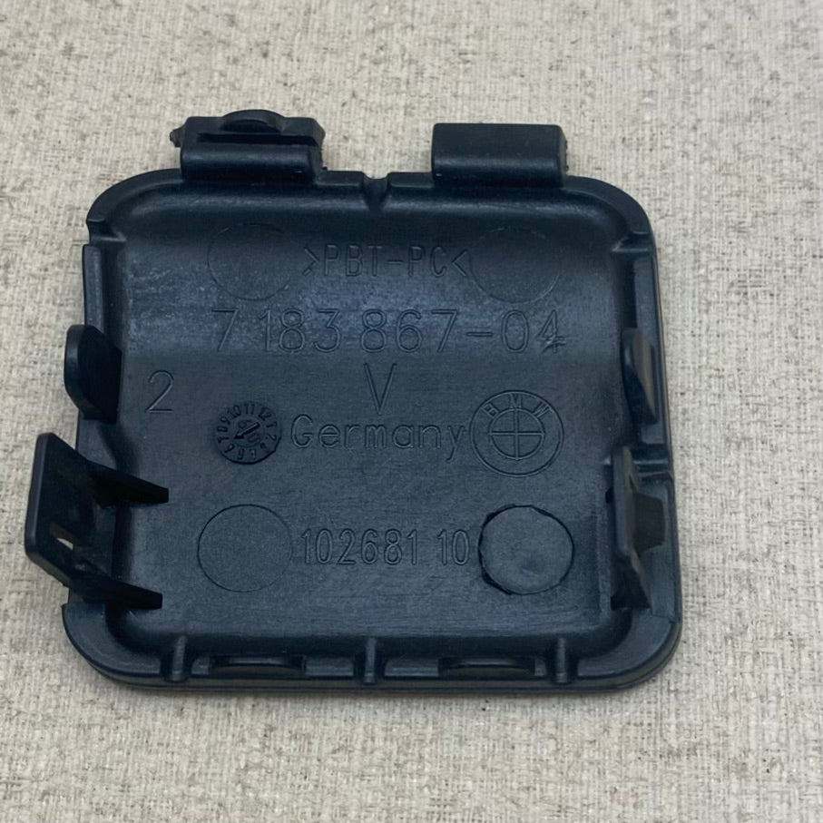 BMW 7 F01 F02 F03 F04 2011 Ön çeki demir kapağı 718386704