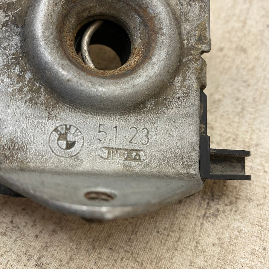 BMW E39/E46/E53 Kaput Kilidi Orijinal 5123