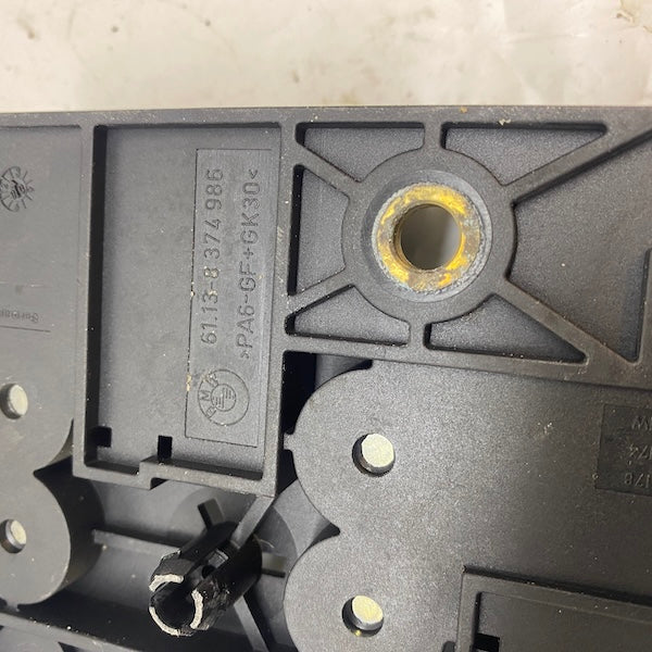 BMW E46 Akü Kutup Başı Sigortası 6113 8374986 99-05