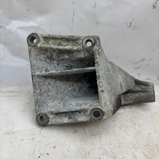 BMW 3 E46 Motor Bağlantı Braketi 21111094697