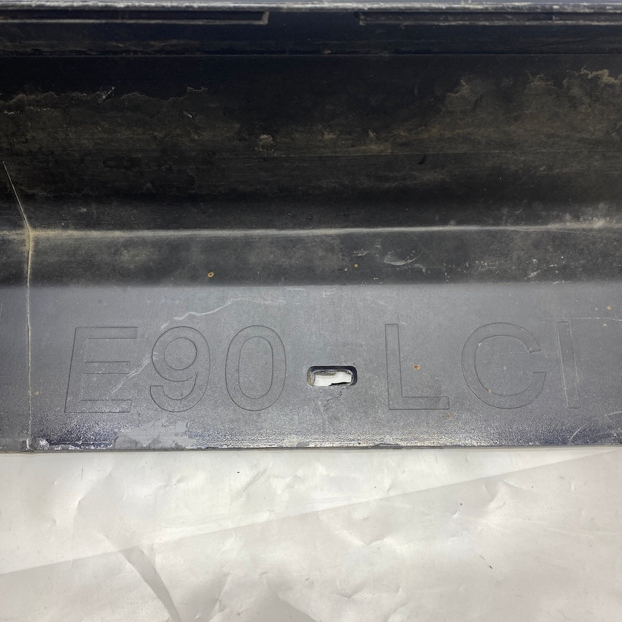 BMW E90 LCI Marşpiyel Kaplaması 51777202651 Orijinal Çıkma (2009-2012)