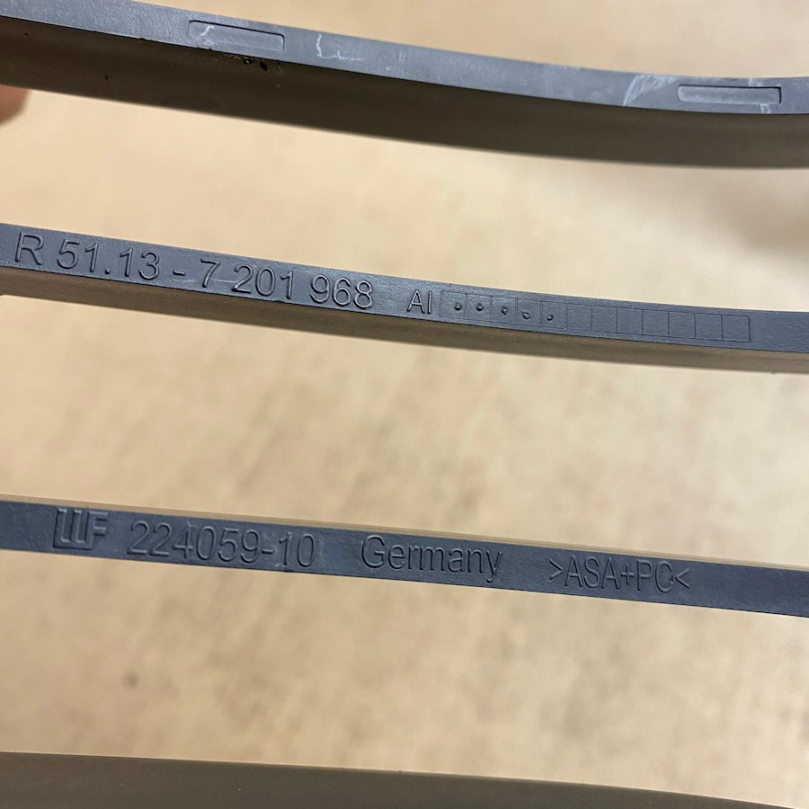 BMW E90 Lci Ön Böbrek Izgarası 7201968/7201967