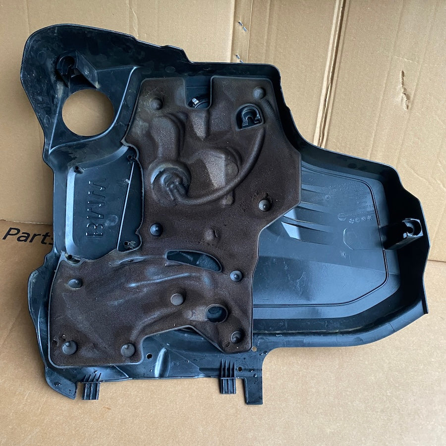 BMW F07N F10 F10N F11 F11N F18 Motor Kapağı 11127644092