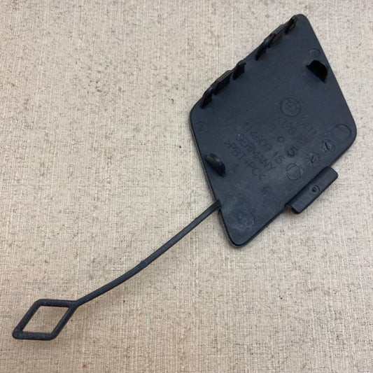 BMW F10 F11 LCI F18 Ön Tampon Çeki Demir Kapağı 51117332838