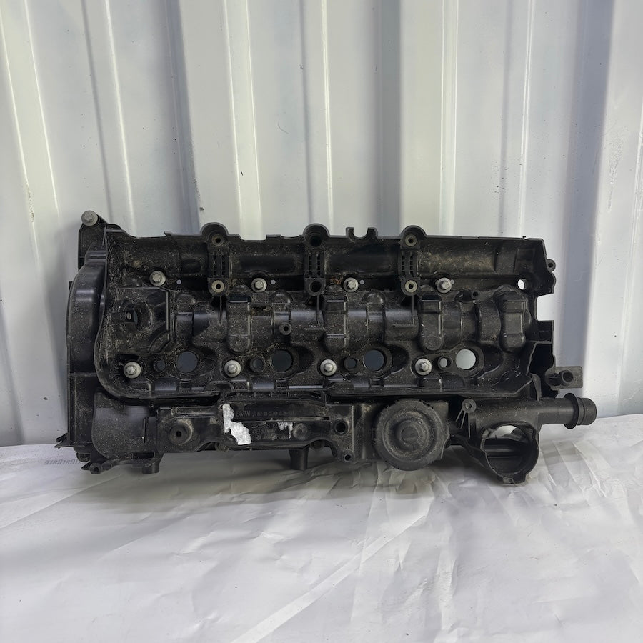 BMW F10 N47 Motor Külbütör Kapağı 1112 857082801 2011-2017 Orijinal ÇıkmaBMW F10 N47 Motor Külbütör Kapağı 1112 857082801 2011-2017 Orijinal Çıkma