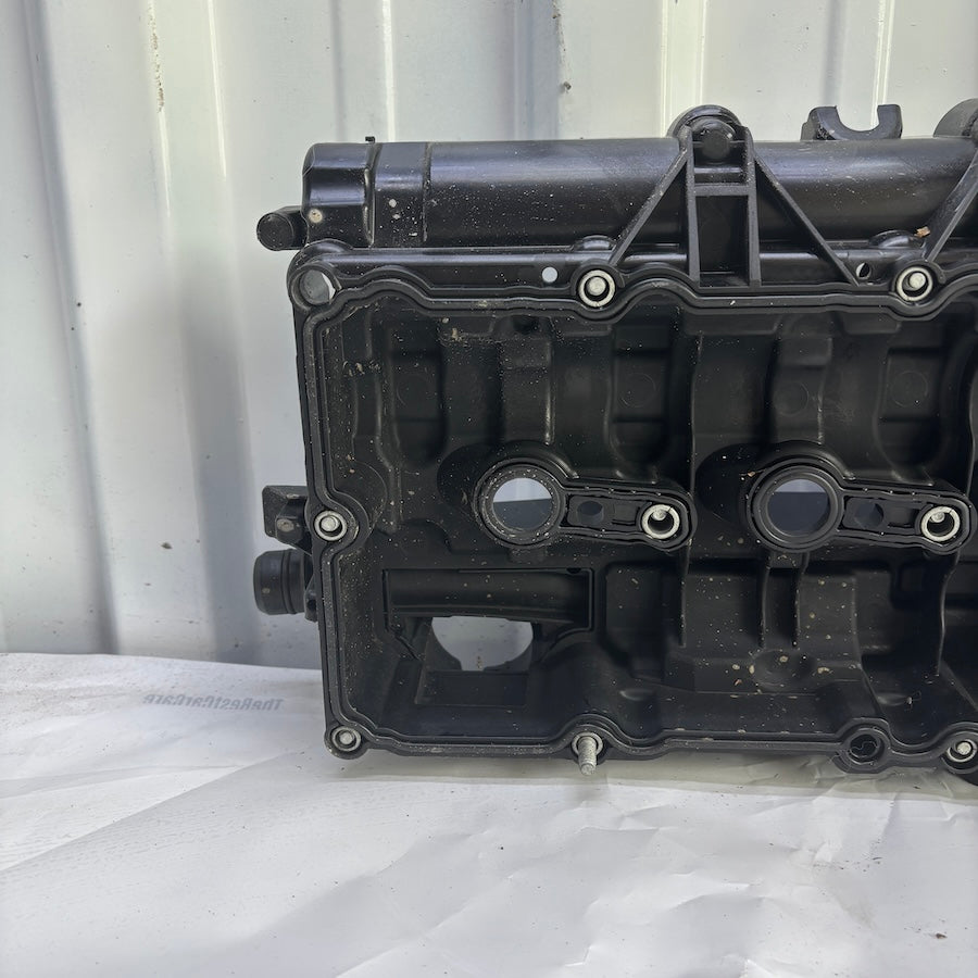 BMW F10 N47 Motor Külbütör Kapağı 1112 857082801 2011-2017 Orijinal ÇıkmaBMW F10 N47 Motor Külbütör Kapağı 1112 857082801 2011-2017 Orijinal Çıkma