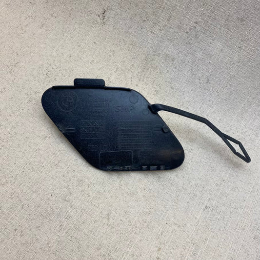 BMW F30 LCI 3 Serisi Arka Çeki Demir Kapağı 51127384413 7384413