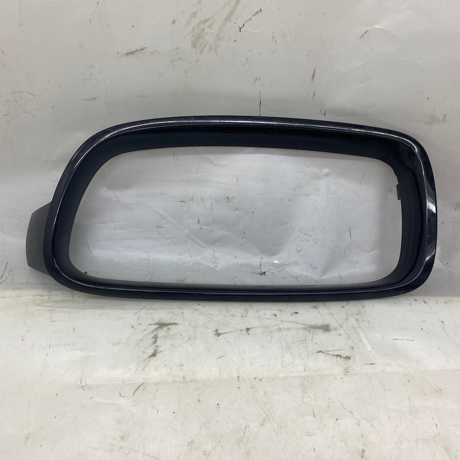BMW F30 Panjur Çerçevesi Sağ