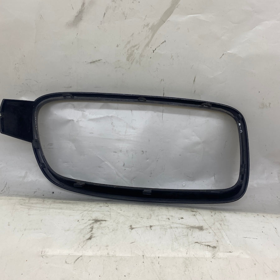 BMW F30 Panjur Çerçevesi Sağ