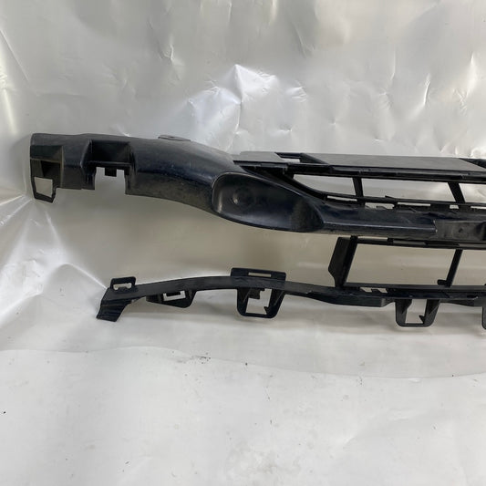 BMW F32 4 Ön Tampon Orta Izgara 51117284888