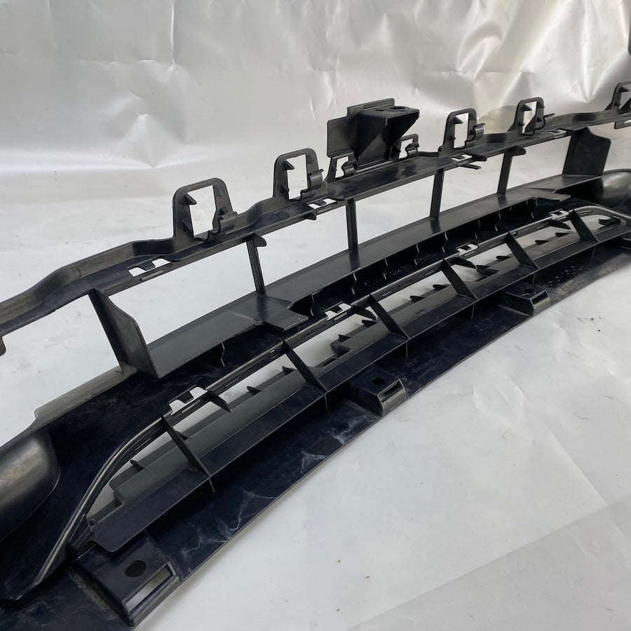 BMW F32 4 Ön Tampon Orta Izgara 51117284888