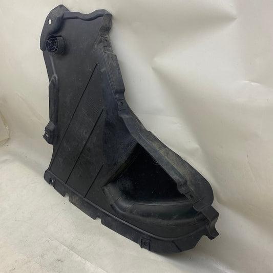 G11 G12 sol ön motor koruma bakaliti – BMW 7 Serisi çıkma parça