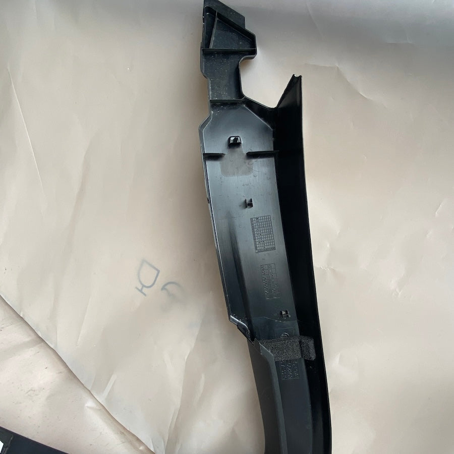 BMW G30 530I XDRIVE Arka Sağ Kapı Döşeme Kapağı 5133-7384928
