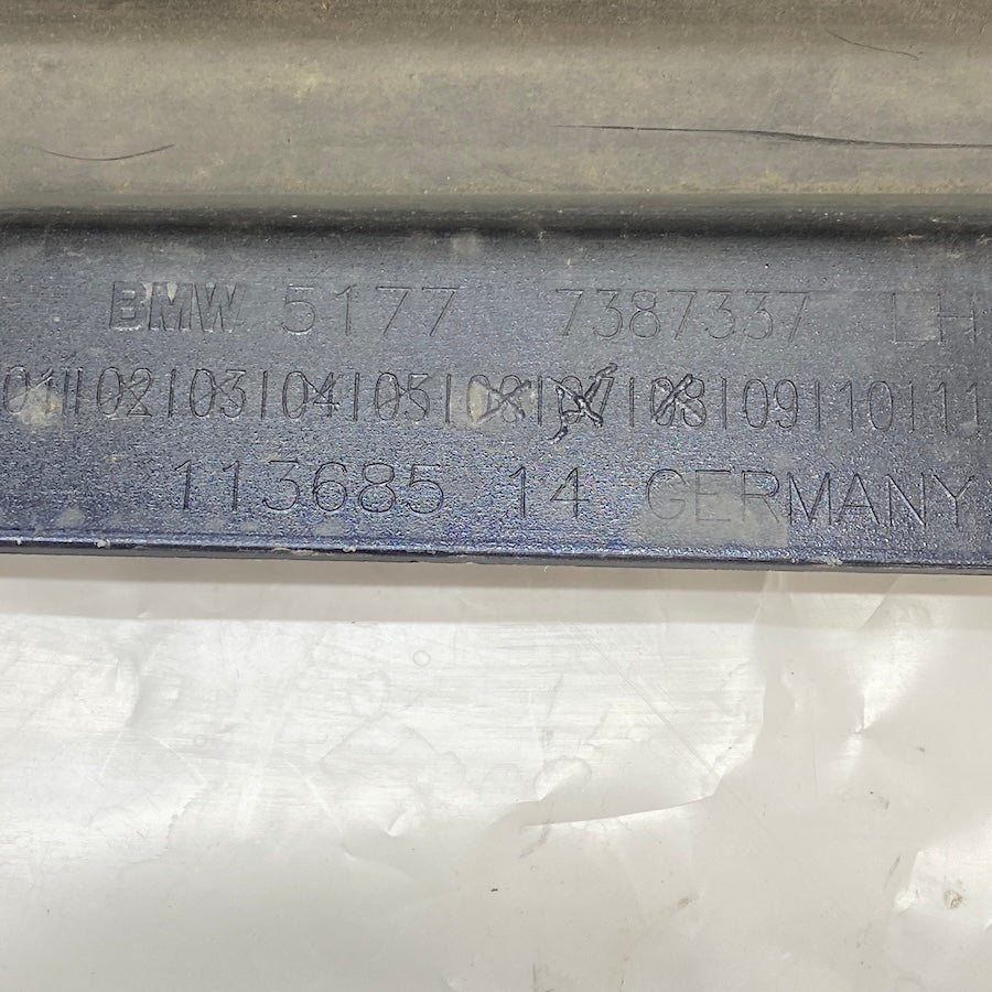 BMW G30 Sol Marşpiyel Kaplaması 51777387337 Orijinal Çıkma (2017-2023)