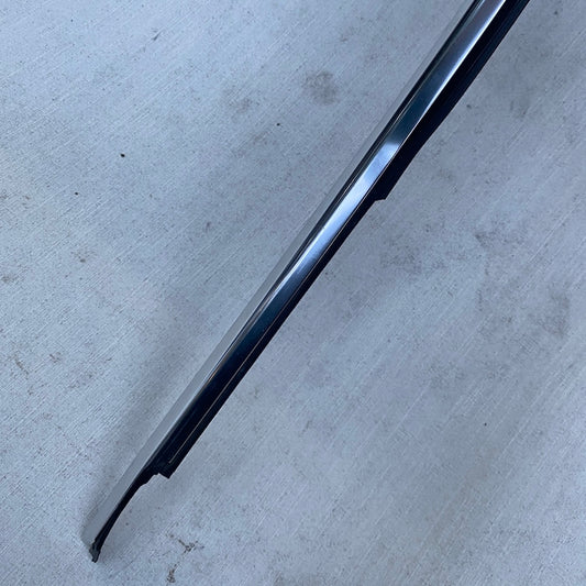 BMW G30/G31 Cam Sıyırıcı Çıtası 7433122-09