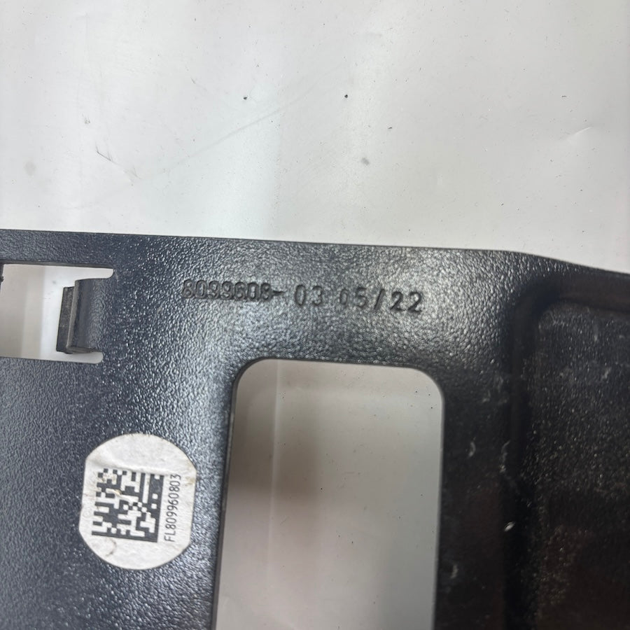 BMW M4 682 M3 680 Ön Sensör Braketi 8099608