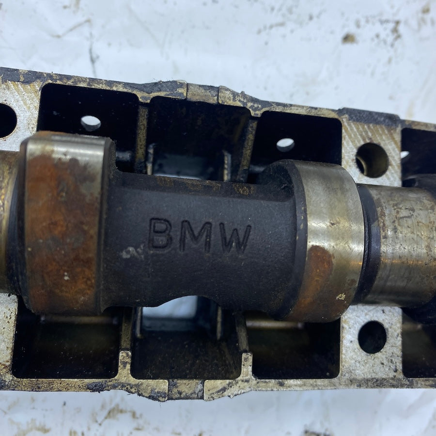 BMW M52 M54 Emme,Egzoz Egzantrik Mili ve Yatağı 1748970