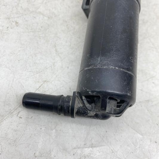 BMW X3 F25 Sol Far Yıkama Robotu 2011-2014 61677251640