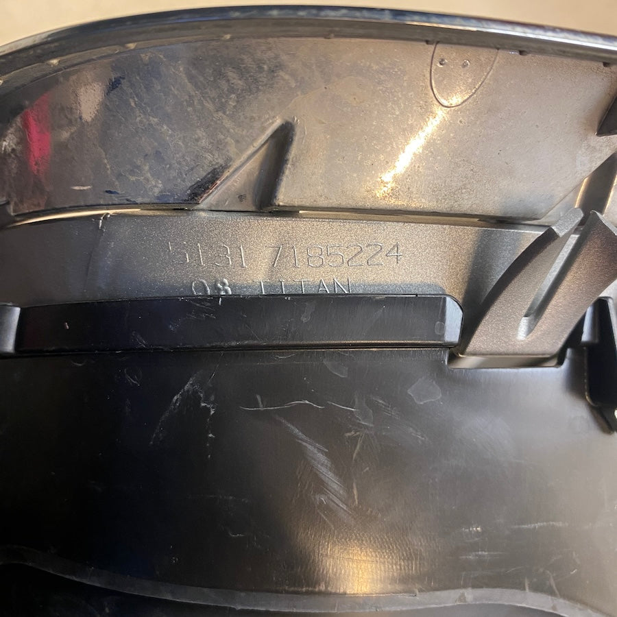 BMW X5 E70 Ön Böbrek Panjuru Sağ 7171396