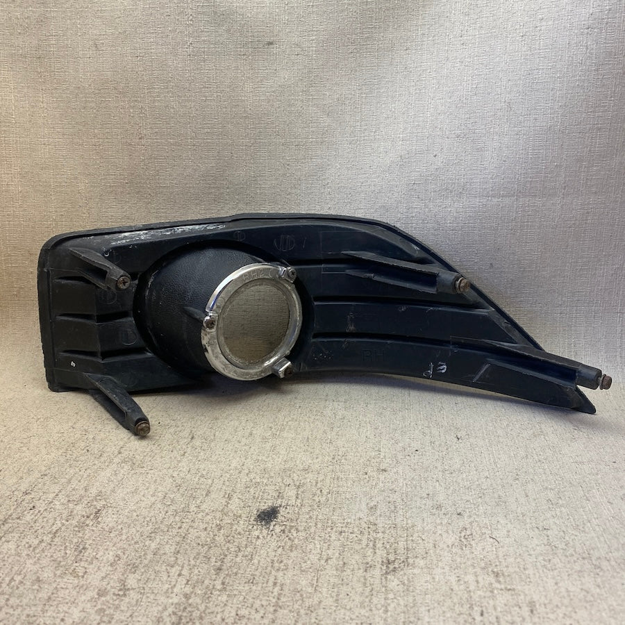 CHEVROLET Epica Sis Far Çerçevesi sağ 24800072