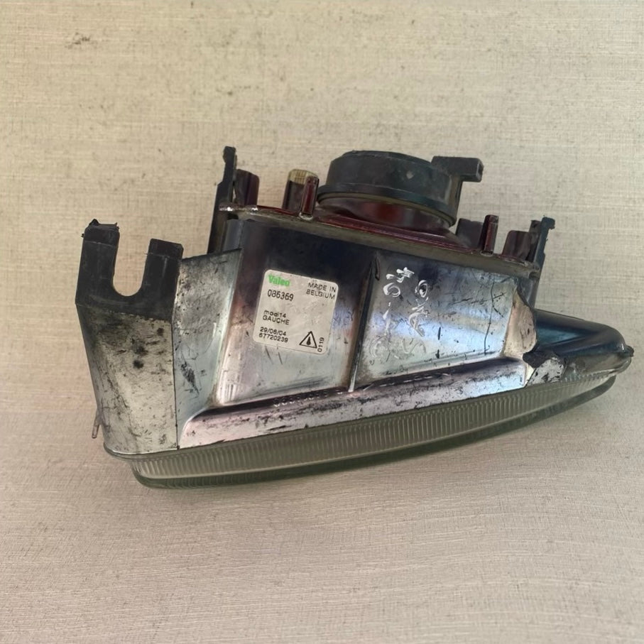 CITROEN SAXO D-VJX Sol Sis Lambası 086369 Çıkma Orijinal