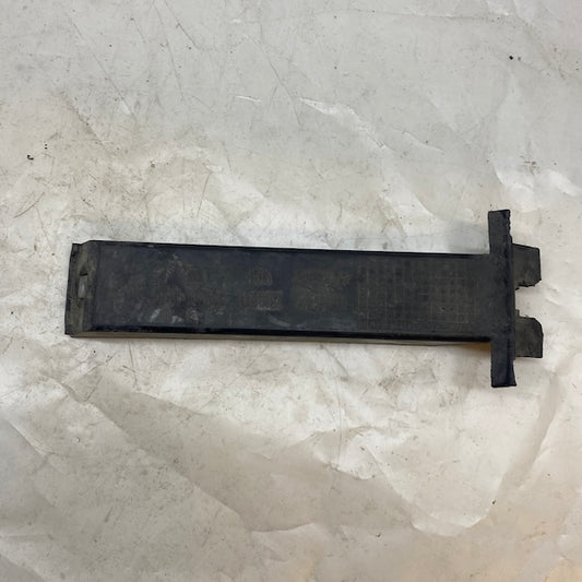 Chevrolet Camaro Arka Tampon Braketi 23281500 16-24 En Uygun Oto Parça