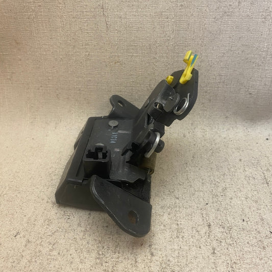 Chevrolet Captiva C100 Bagaj Kilidi GM