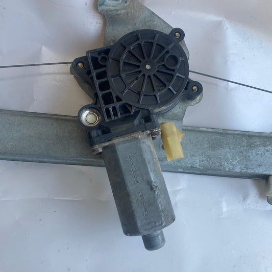 Chrysler 300 - 300C Arka Sağ Cam Kriko ve Motoru 39734b