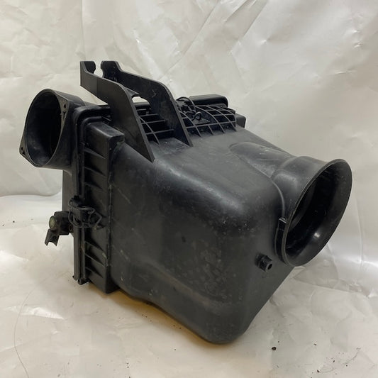 Chrysler 300C 3.0 CRD Hava Filtre Kutusu 0111018A