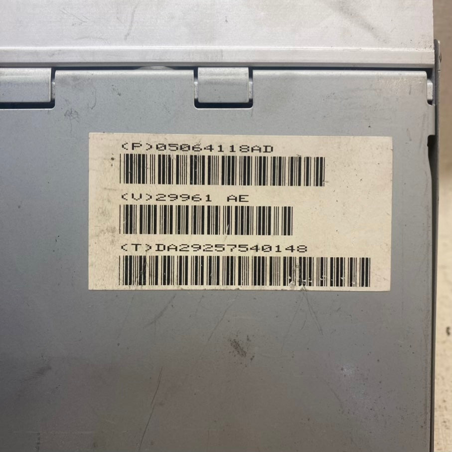 Chrysler 300 C Anfi Stereo Radyo 05064118AD