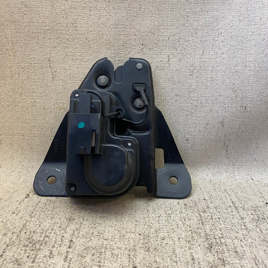 Chrysler 300C Bagaj Kilidi 2005-2018