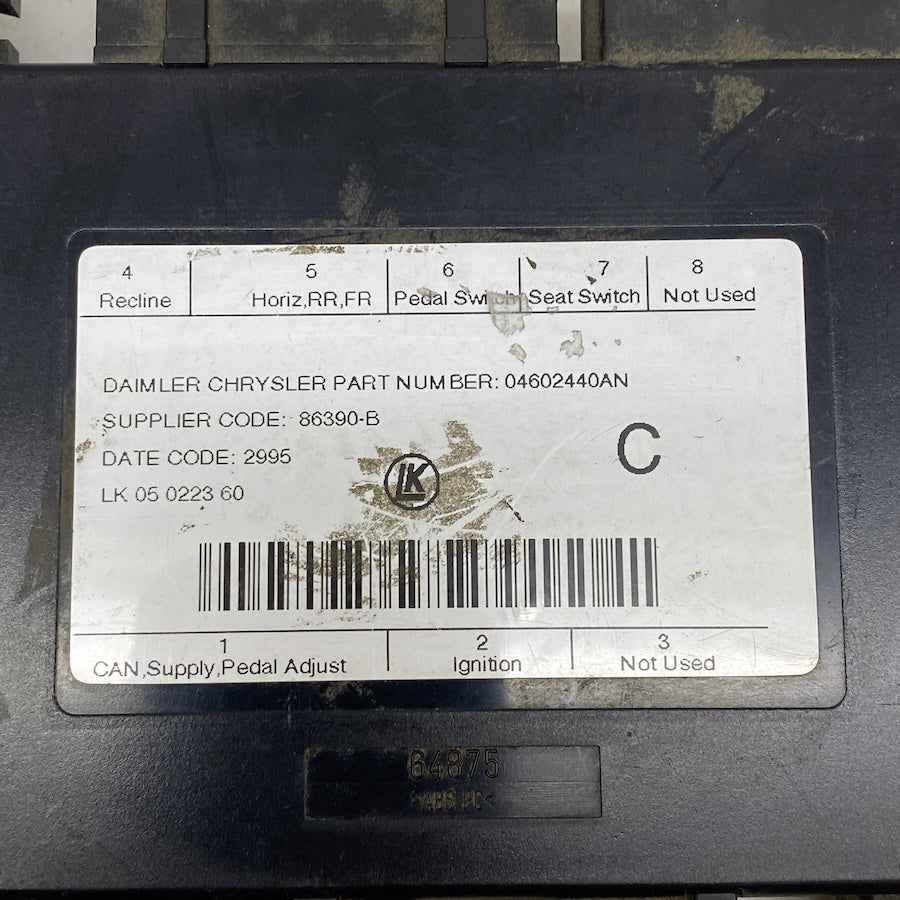 Chrysler 300C CEM Beyni Koltuk Kontrol Beyni 2005-2010 Orijinal Çıkma 04602440AN