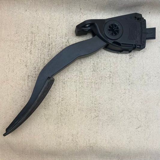 Chrysler 300c 3.0 Gaz Pedalı 04861715AA