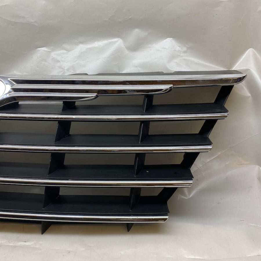Chrysler Voyager Ön Panjur 04857804 AB